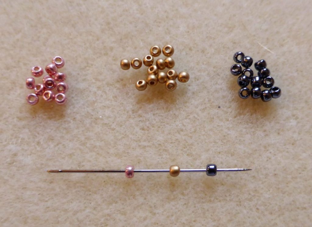 Zrnaste perlice (seed beads) Zrnaste perlice - poređenje