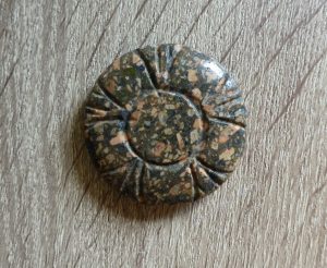 Kako se pravi mikro makrame bezel ogrlica? Zeleni kabošon jaspis