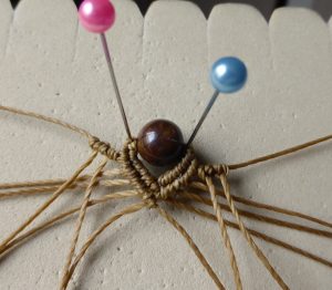 Makrame minđuše sa kamenim perlama i lišćem POčetak tigrovo oko 2