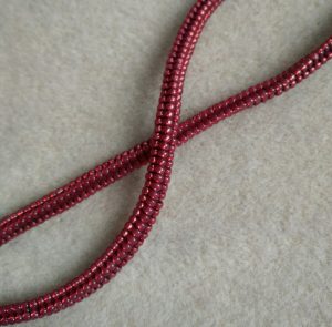 Kako nastaviti konac prilikom rada sa perlicama?