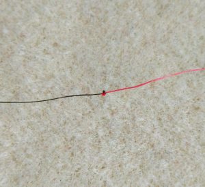 Kako nastaviti konac prilikom rada sa perlicama?